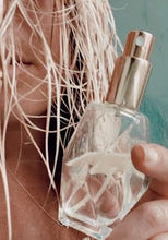 Load image into Gallery viewer, Essential Oil Geo Bottle Spray