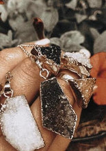 Load image into Gallery viewer, Natural Crystal Quartz Diffusing Necklace