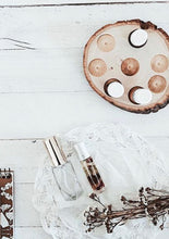 Load image into Gallery viewer, Walnut Essential Oil Wood Slice Organizer