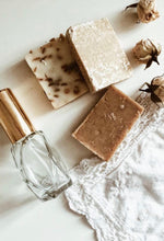 Load image into Gallery viewer, Essential Oil Geo Bottle Spray