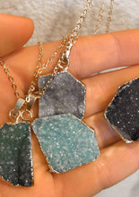 Load image into Gallery viewer, Natural Crystal Quartz Diffusing Necklace