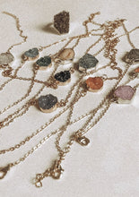 Load image into Gallery viewer, Crystal Stone Diffusing Bracelet