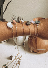 Load image into Gallery viewer, Crystal Stone Diffusing Bracelet