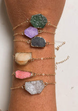 Load image into Gallery viewer, Crystal Stone Diffusing Bracelet