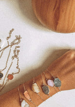 Load image into Gallery viewer, Crystal Stone Diffusing Bracelet
