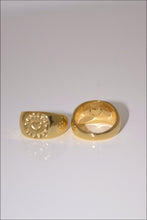 Load image into Gallery viewer, Grateful Hearts Ring