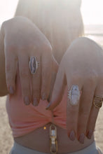 Load image into Gallery viewer, Raw Stone Rings