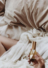 Load image into Gallery viewer, Essential Oil Geo Bottle Spray